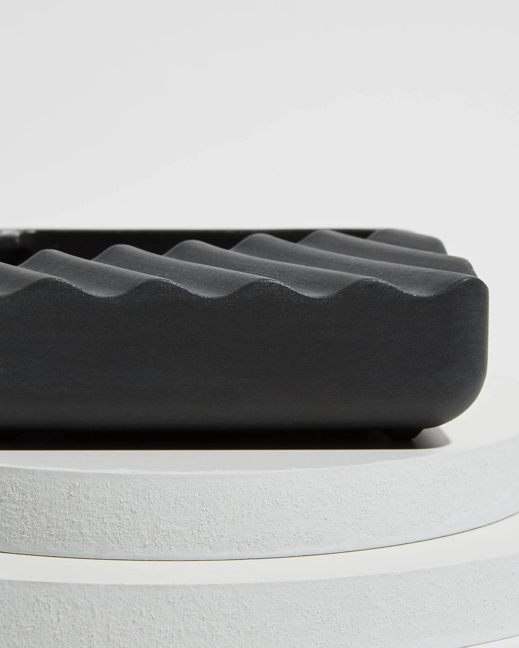 'Ripple' Ceramic Ashtray - Image 8